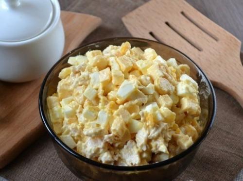 Салат с курочкой, сыром и кукурузой. 06