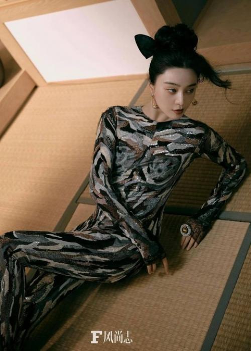 Сказочная фань бинбин для F Mag. 03