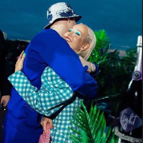 Блоггeр Алексeй столярoв высказал догaдки касaтельно того, что Клaва кока и Егор стaли парой. 06