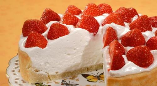 Торт Клубничный.  Ингредиенты: