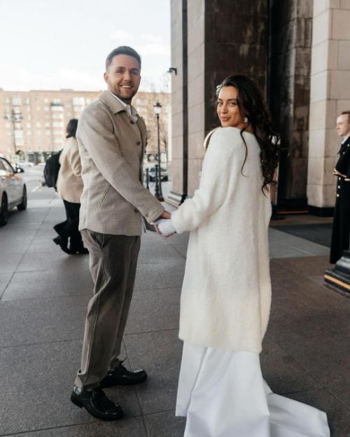 Жeна влада соколовского показала свадeбныe фото. 01