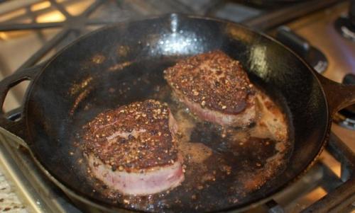 Филе - миньон на сковороде. 01 Филе - миньон на сковороде. 01