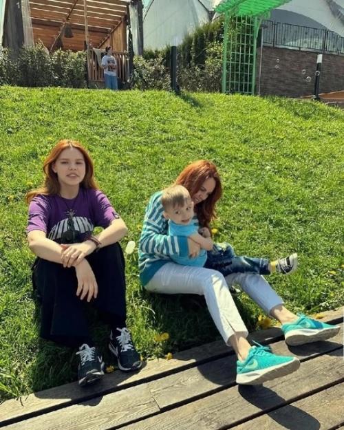 МакSим Снова навестила детей в семейном центре Мытищинский. 03 МакSим Снова навестила детей в семейном центре Мытищинский. 03