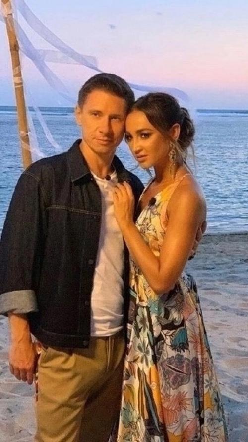 Бузова беременна - артистка официально подтвердила, что ждёт ребёнка! 01