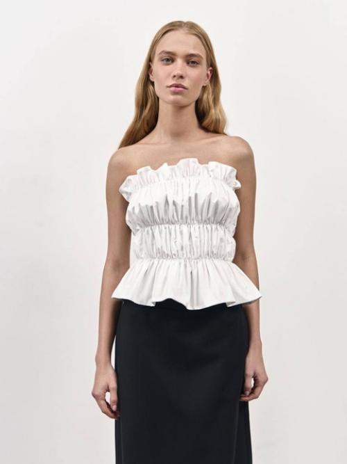 Все больше мне начинают нравиться топы с басками. 01