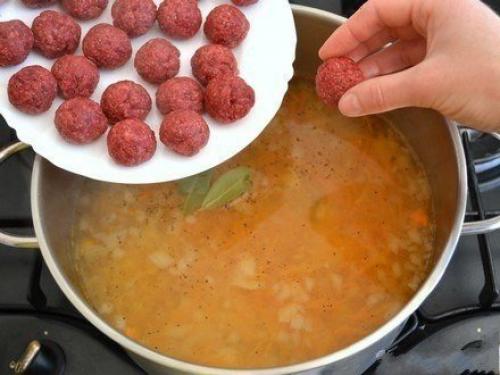 Бабушкин суп с фрикадельками. 07