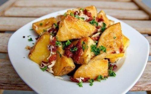 Запеченный картофель с беконом. Запеченный картофель с беконом.