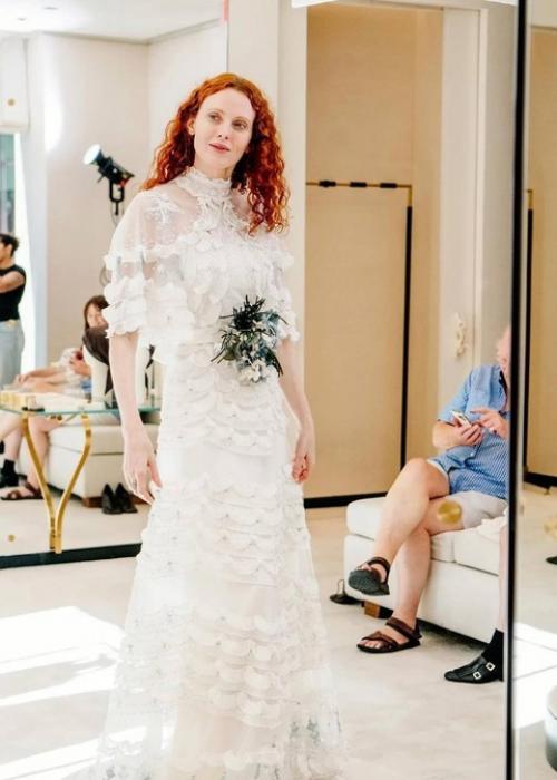Супермодель Карен элсон в подвенечном наряде, который создал для нее Алессандро Микеле уже в ателье Valentino. 03