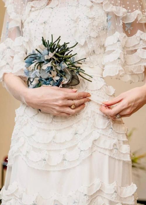 Супермодель Карен элсон в подвенечном наряде, который создал для нее Алессандро Микеле уже в ателье Valentino. 01