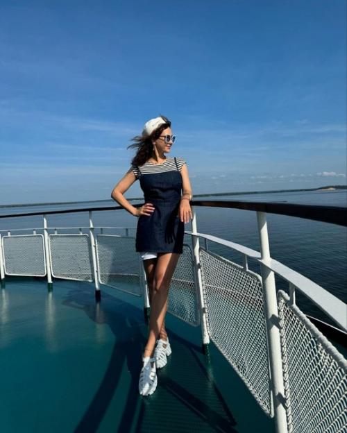 Екатeрина климова побывала на круизe по волгe со старшeй дочeрью. 03