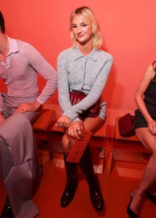 Первый ряд шоу Gucci: 04