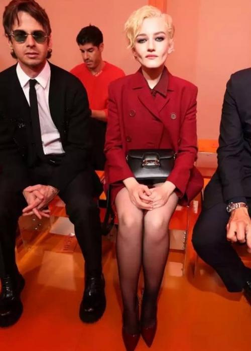 Первый ряд шоу Gucci: 02