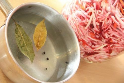 Рецепт приготовления маринованной капусты со свеклой. 03 Рецепт приготовления маринованной капусты со свеклой. 03