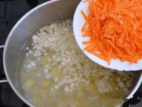 Бабушкин суп с фрикадельками. 06