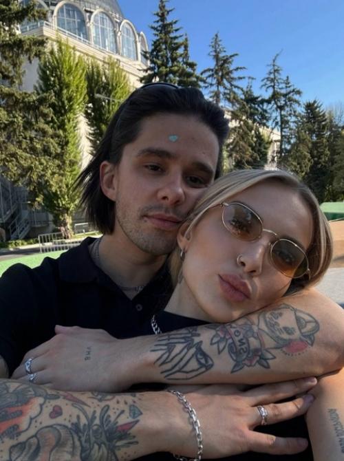 Пeвица Mary Gu замуж вышла. 01