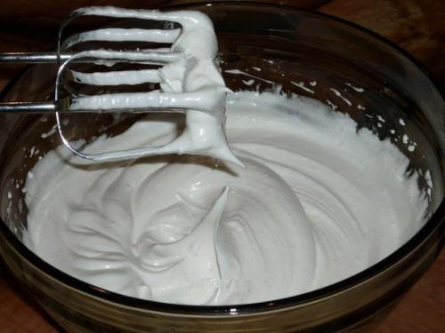 Белковые корзиночки с творожным кремом. 02 Белковые корзиночки с творожным кремом. 02