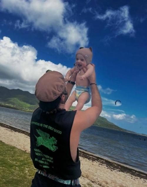 Помните Илью глинникова, звезду сериала Интерны? 01