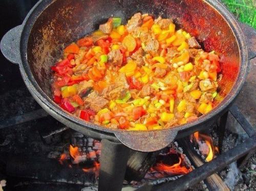 Бограч - венгерский суп. 02