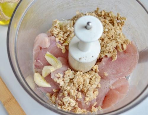 Куриные котлеты с Овсянкой и сметанным соусом. 01