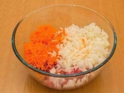 Голубцы. Существует много рецептов голубцов, у каждой хозяйки он свой. 03 Голубцы. Существует много рецептов голубцов, у каждой хозяйки он свой. 03