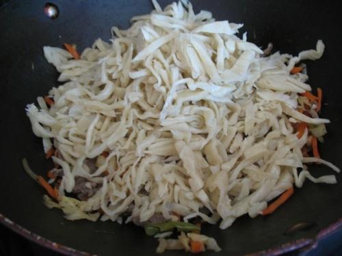 Цуйван. Ингредиенты:  Капуста - 0, 25 шт. 04