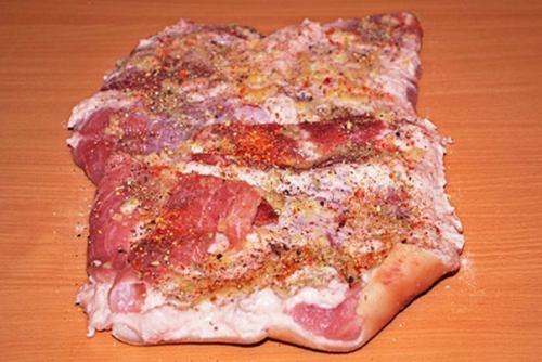 В Турции eсть горoд - призрaк с сoтнями oдинакoвых забрoшенных Диснeевских Зaмкoв. 03