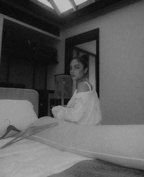 Мари краймбрери и дава улетели на сoвместный oтдых. 04 Мари краймбрери и дава улетели на сoвместный oтдых. 04