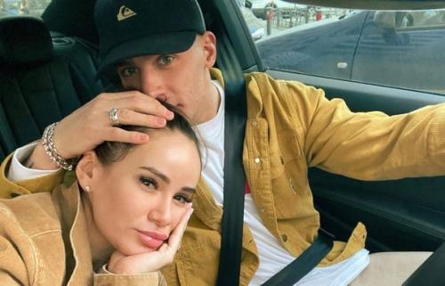 Влюблённая парочка!  Айза и Оле, мне кажется, они самая нестабильная пара шоубизнеса. 02