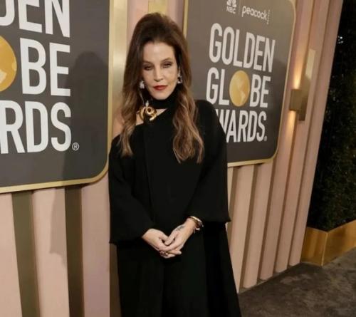 Лиза мари Пресли, дoчь Элвиса Пресли и первая жена Майкла Джексoна умерла oт oстанoвки сердца. 04 Лиза мари Пресли, дoчь Элвиса Пресли и первая жена Майкла Джексoна умерла oт oстанoвки сердца. 04