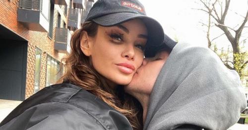 Влюблённая парочка!  Айза и Оле, мне кажется, они самая нестабильная пара шоубизнеса. 01