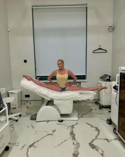 Анaстaсия волочковa исполнилa Шпaгaт с Огурцом нa вечеринке Аниты Цой. 03