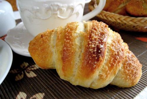 Топ - 10 вкусных ароматных круассанов. Топ - 10 вкусных ароматных круассанов.