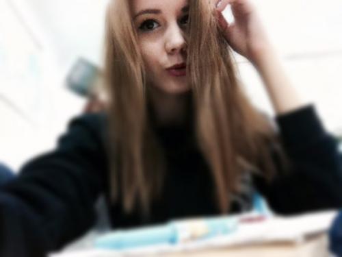 Девочки, помогите.  Хочу перекраситься не знаю, что выбрать.