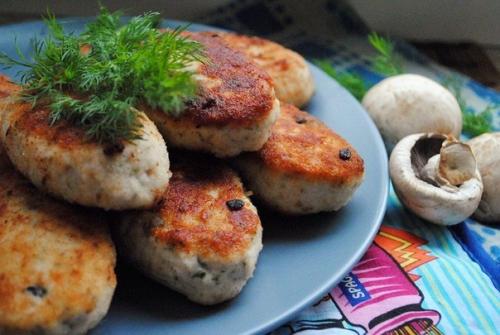 Куриные зразы с грибами.