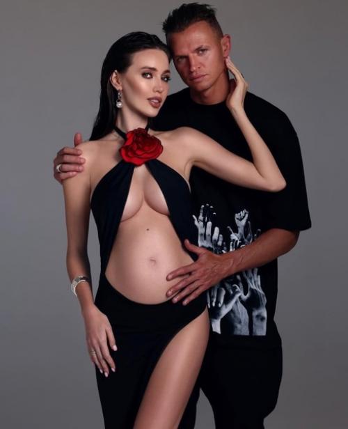 Еле Хожу: беременная четвертым ребенком Анастасия Костенко страдает от 4-й беременности. 01