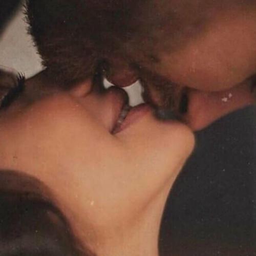 Я люблю смотреть сериал в одиночестве и читать в одиночестве.