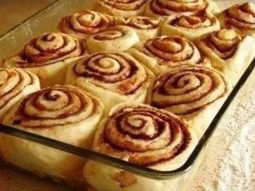 Cinnamon Rolls с карамелью и яблоком. 03
