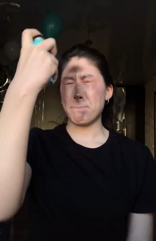 Пробовала сделать веснушки популярным способом. 01