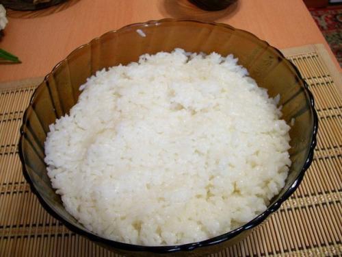 Суши. Рецепт приготовления роллов я нашла на одном из кулинарных сайтов и это мой первый опыт. 02 Суши. Рецепт приготовления роллов я нашла на одном из кулинарных сайтов и это мой первый опыт. 02