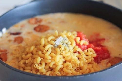 Макароны с колбасой. 03 Макароны с колбасой. 03