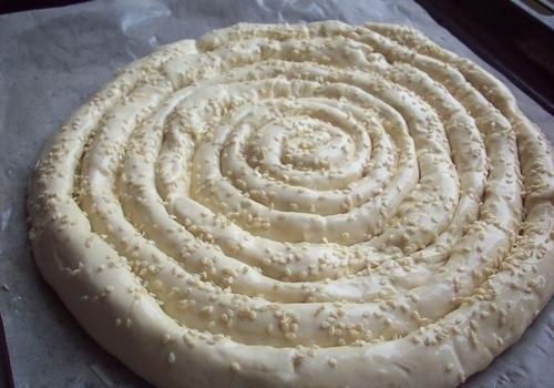 Слоеный пирог с сыром. 07