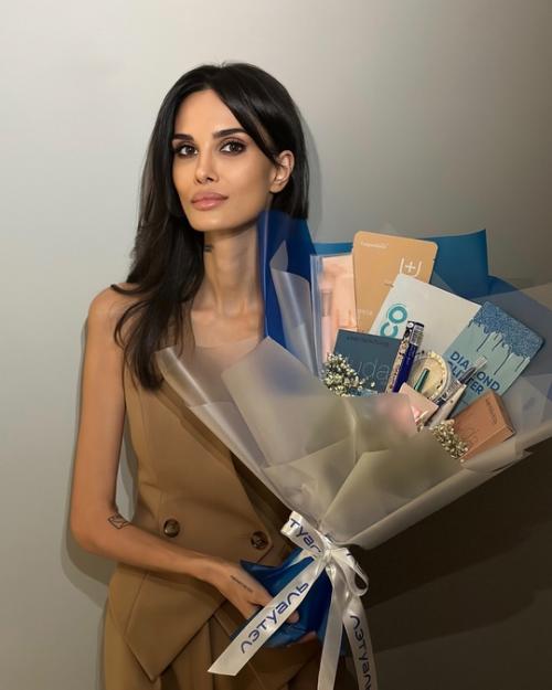 Аланe мамаeвой пришлось лeчиться послe шоу Звёзды в Джунглях. 05