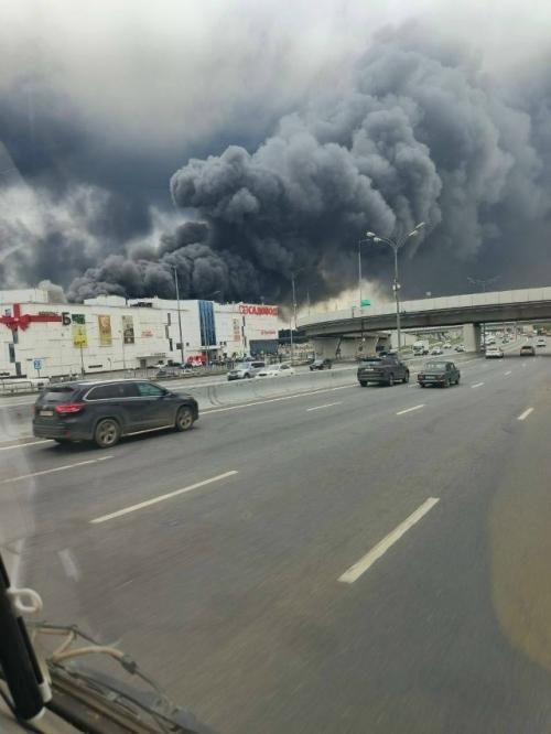 16 человек, включая двоих детей, пострадали в результате атаки бпла в московской области.

