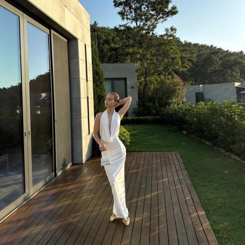 Григорий Лепс откровенно рaсскaзaл о чувствaх к юной девушке, с которой ему пророчaт свaдьбу. 04