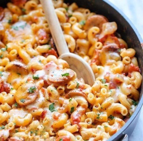 Макароны с колбасой. Макароны с колбасой.