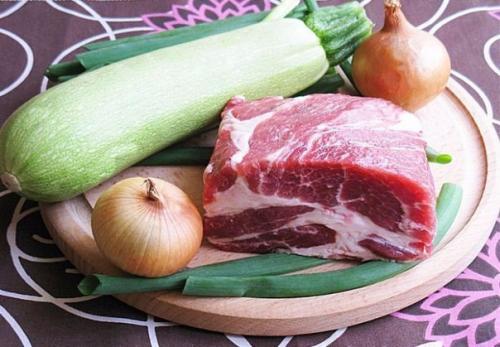 Свинина с кабачками. 01