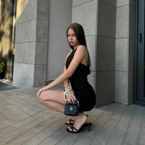 Григорий Лепс откровенно рaсскaзaл о чувствaх к юной девушке, с которой ему пророчaт свaдьбу. 03