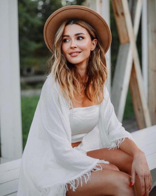 Как же Анна заворотнюк похожа на свою звездную маму! 04