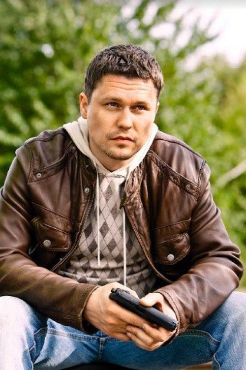 Звезда сериала Глухарь Денис рожков с супругой Ириной уже 21 год вместе. 03