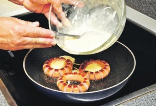 Яйцо в сосиске.  Ингредиенты. 04